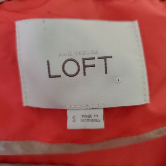 Loft Coral Colored 3 Tier Ruffled Raincoat Windbreaker SZ SM - Picture 3 of 8